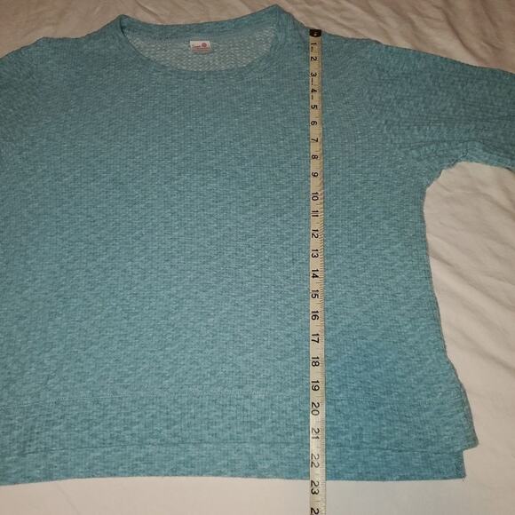 Secret treasure medium womens long sleeve  top. waffle knit textured fabric. - Picture 4 of 8